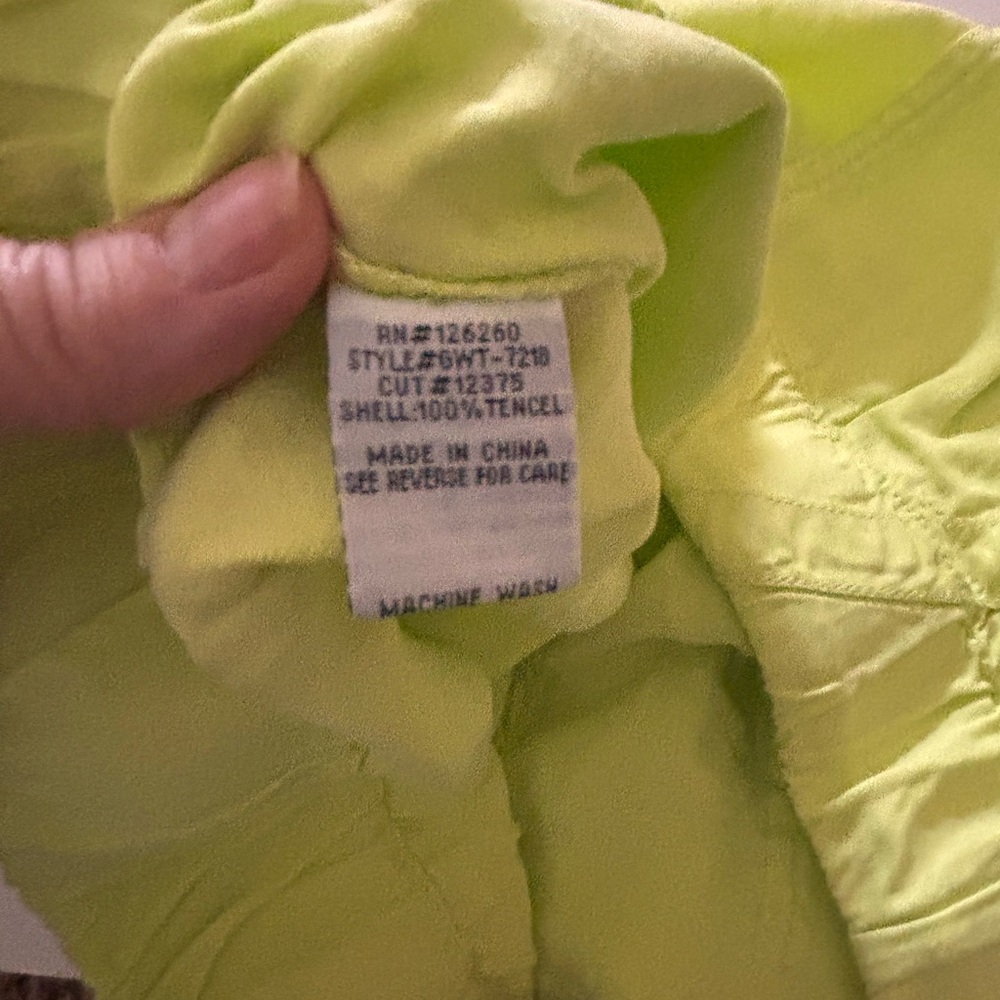 Velvet Heart Neon Lime Cargo Shorts - Picture 5 of 6